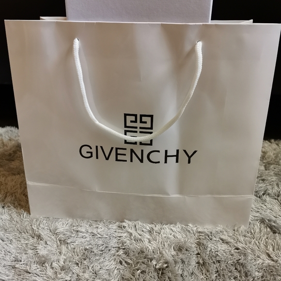 SOLD 💥Givenchy Men's Slides💥 - Picture 9 of 9